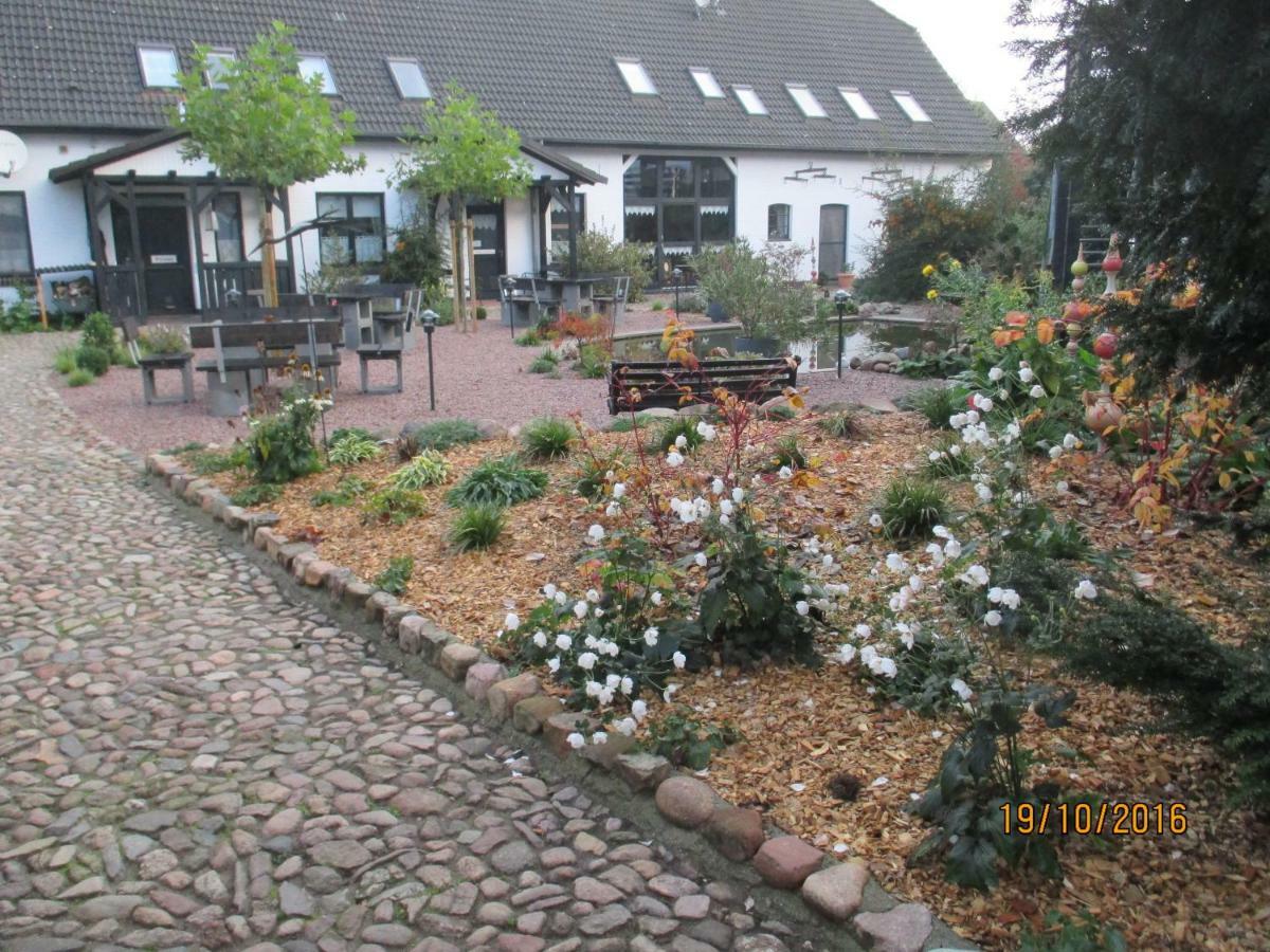 Landhotel Belitz Garni Kusten ภายนอก รูปภาพ